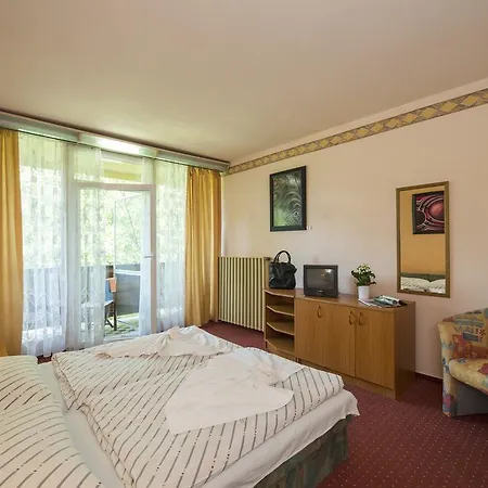 ホテル Familia 2*