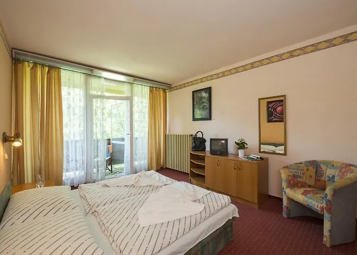 Hotel Familia 2*